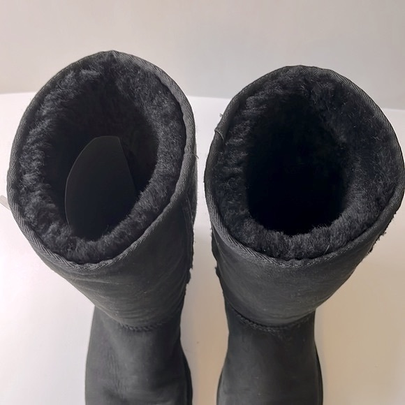UGG Australia Classic Tall Boots, Black, size 6 - Picture 5 of 11